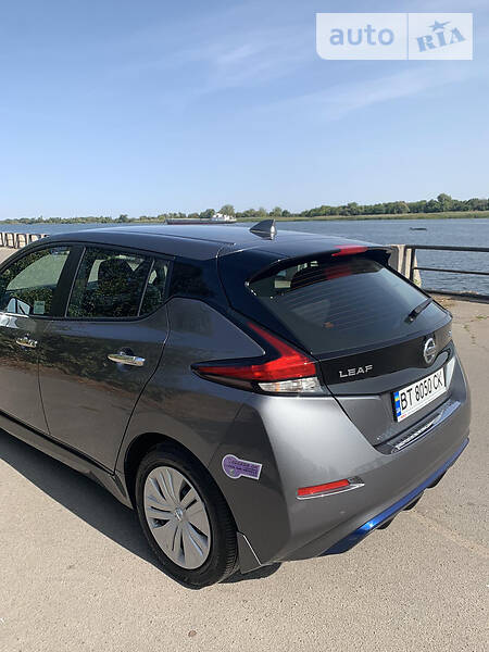 Хэтчбек Nissan Leaf 2019 в Херсоне