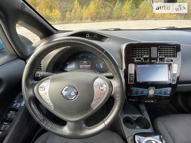 Хетчбек Nissan Leaf 2013 в Вишгороді