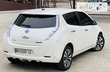 Седан Nissan Leaf 2014 в Одессе