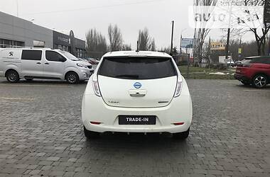 Хэтчбек Nissan Leaf 2012 в Херсоне