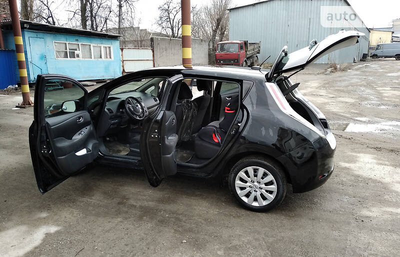Хэтчбек Nissan Leaf 2015 в Днепре фото 4 Хэтчбек Nissan Leaf 2015 в Днепре