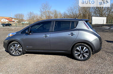 Хэтчбек Nissan Leaf 2016 в Бердичеве