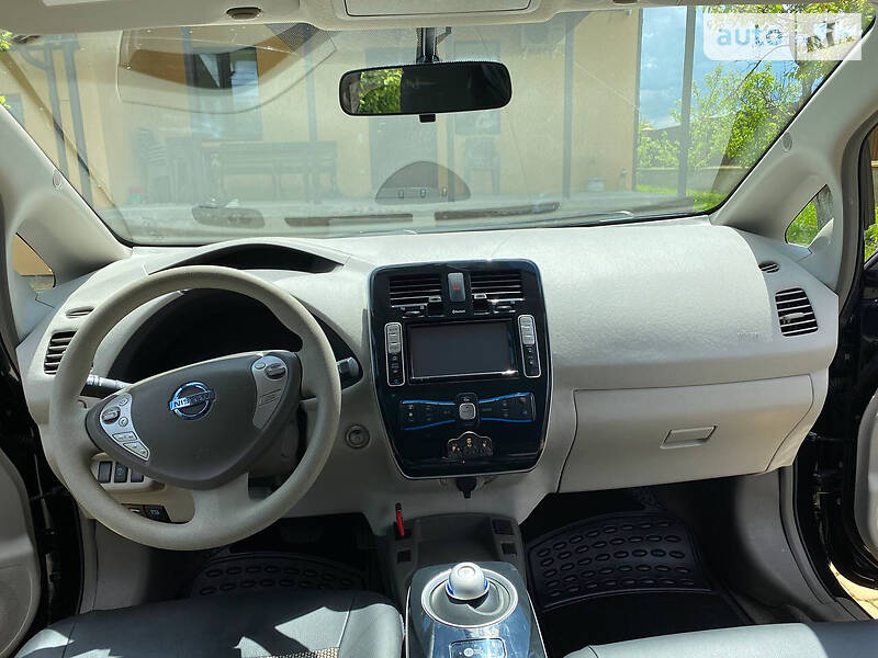 Ліфтбек Nissan Leaf 2011 в Вінниці