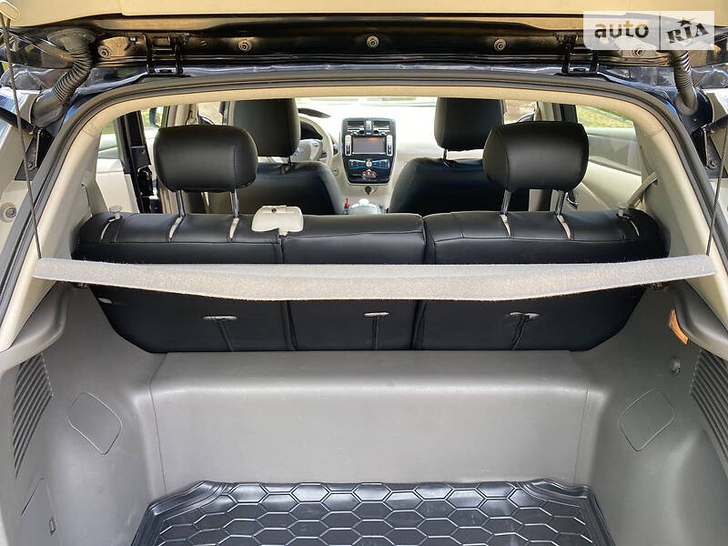 Ліфтбек Nissan Leaf 2011 в Вінниці