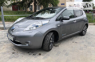 Хэтчбек Nissan Leaf 2015 в Тернополе