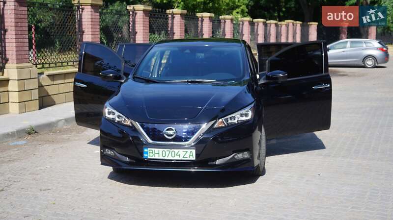 Хэтчбек Nissan Leaf 2020 в Одессе