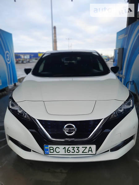 Хетчбек Nissan Leaf 2018 в Городку