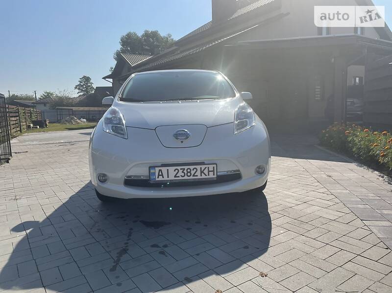 Хэтчбек Nissan Leaf 2014 в Киеве фото 6 Хэтчбек Nissan Leaf 2014 в Киеве