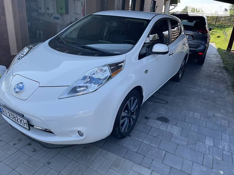 Хэтчбек Nissan Leaf 2014 в Киеве фото 12 Хэтчбек Nissan Leaf 2014 в Киеве