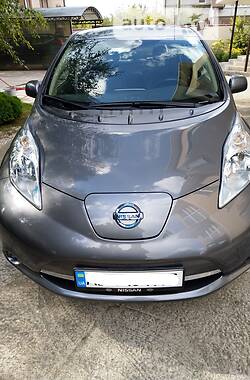 Хетчбек Nissan Leaf 2017 в Дніпрі