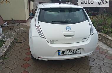 Хэтчбек Nissan Leaf 2016 в Ровно