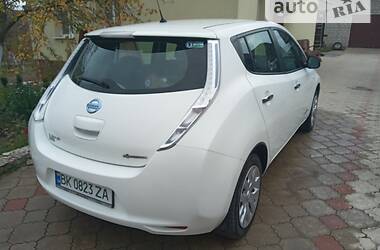 Хэтчбек Nissan Leaf 2016 в Ровно