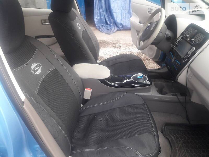 Хэтчбек Nissan Leaf 2014 в Запорожье