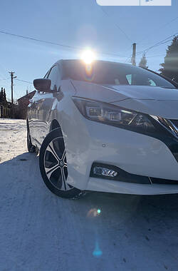 Хэтчбек Nissan Leaf 2021 в Ужгороде