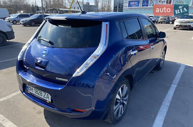 Хэтчбек Nissan Leaf 2016 в Одессе