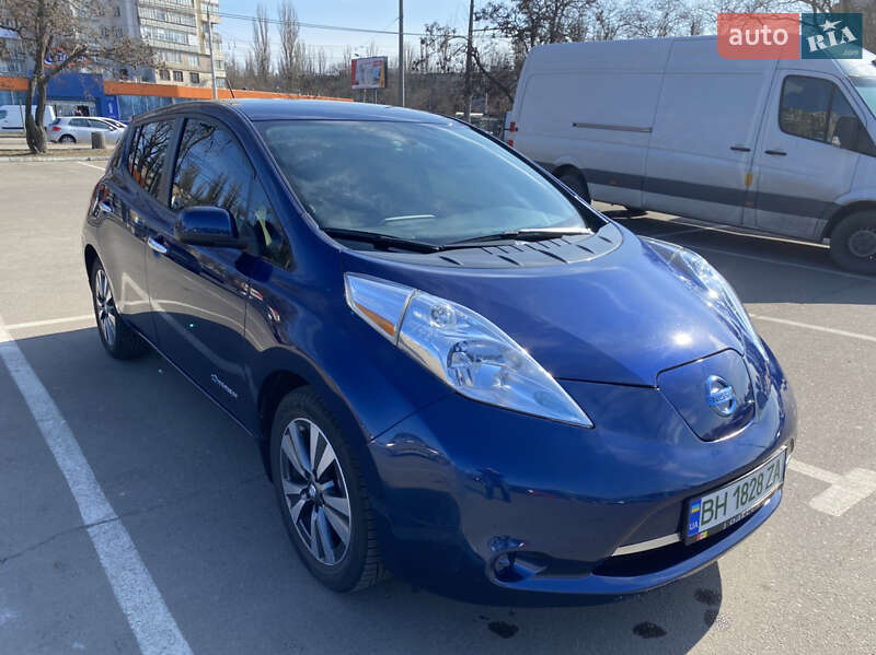 Хэтчбек Nissan Leaf 2016 в Одессе