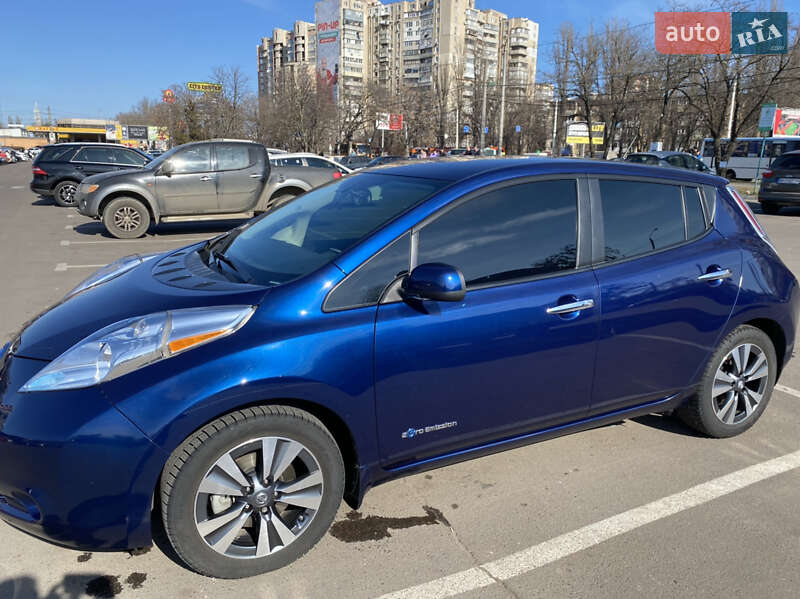 Хэтчбек Nissan Leaf 2016 в Одессе