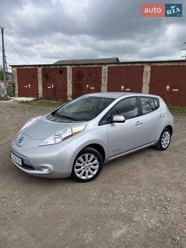 Хетчбек Nissan Leaf 2015 в Івано-Франківську фото 2 Хетчбек Nissan Leaf 2015 в Івано-Франківську
