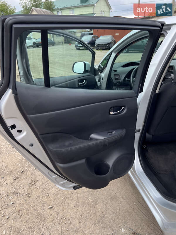 Хетчбек Nissan Leaf 2015 в Івано-Франківську фото 30 Хетчбек Nissan Leaf 2015 в Івано-Франківську