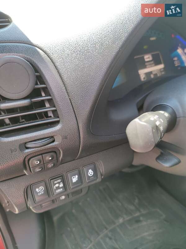 Хэтчбек Nissan Leaf 2013 в Харькове