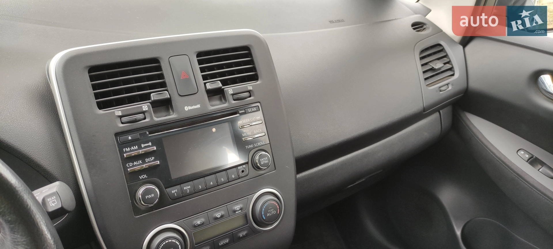 2014 Nissan Leaf - мініатюра 17