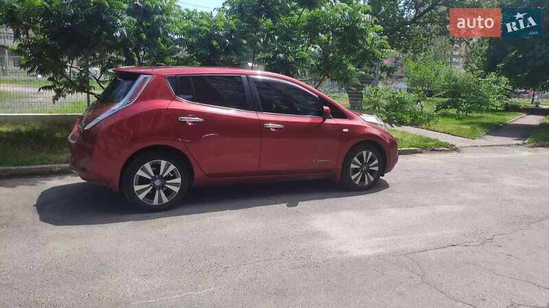 Хетчбек Nissan Leaf 2013 в Харкові