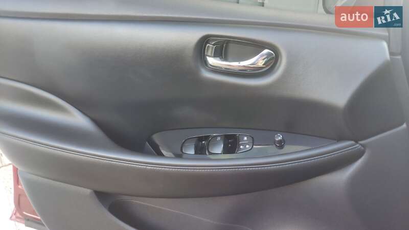 Хэтчбек Nissan Leaf 2013 в Харькове