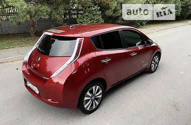 Хэтчбек Nissan Leaf 2013 в Днепре