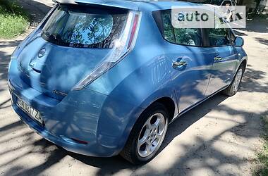 Хетчбек Nissan Leaf 2011 в Кременчуці