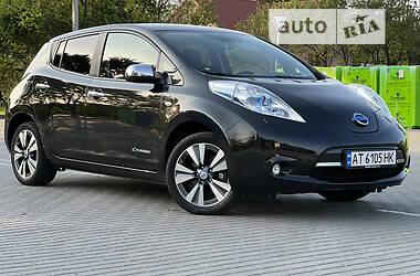 Хетчбек Nissan Leaf 2014 в 