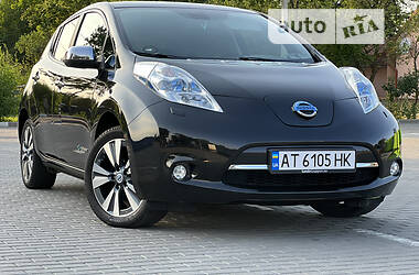 Хетчбек Nissan Leaf 2014 в 