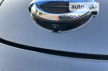 Хетчбек Nissan Leaf 2014 в 