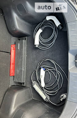 Хетчбек Nissan Leaf 2014 в 