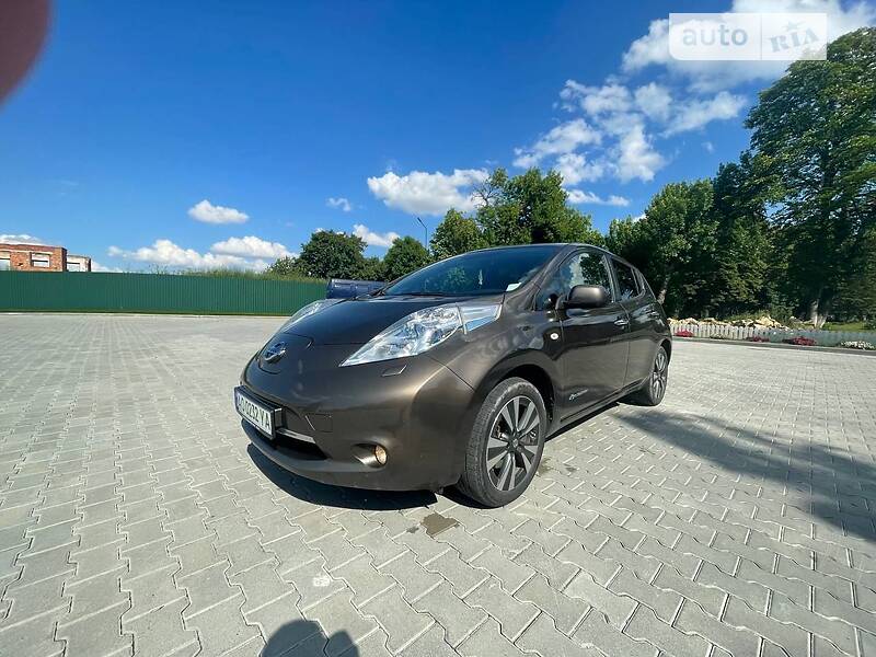 Хетчбек Nissan Leaf 2016 в Бережанах