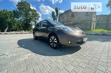 Хэтчбек Nissan Leaf 2016 в Бережанах