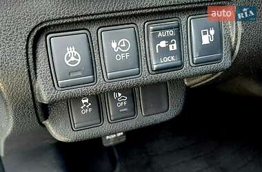 Хэтчбек Nissan Leaf 2014 в 