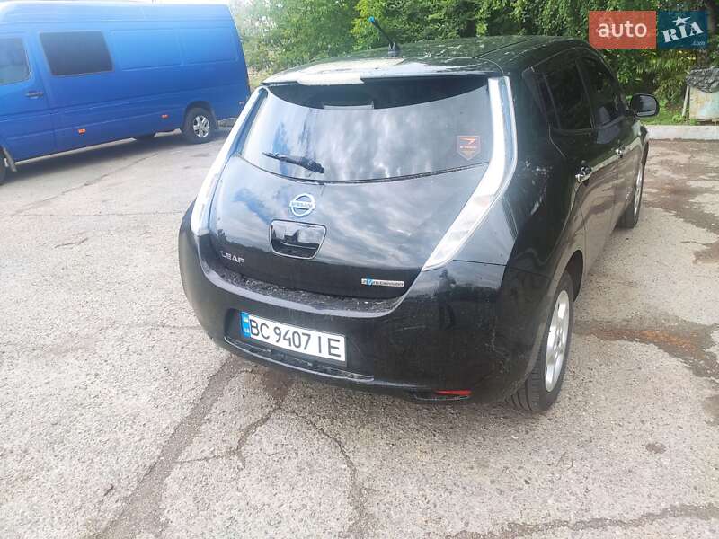 Хэтчбек Nissan Leaf 2012 в Самборе