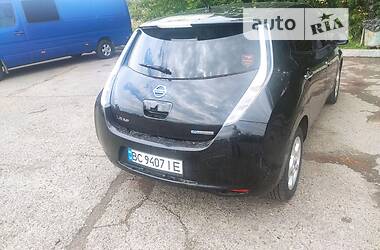 Хэтчбек Nissan Leaf 2012 в Самборе