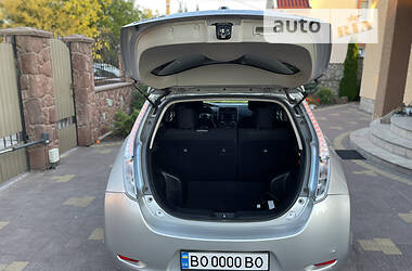 Хетчбек Nissan Leaf 2013 в Тернополі