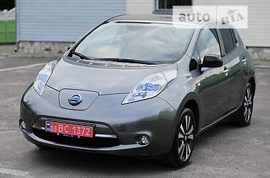 Хэтчбек Nissan Leaf 2017 в Дубно