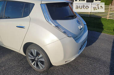 Хетчбек Nissan Leaf 2013 в Тернополі