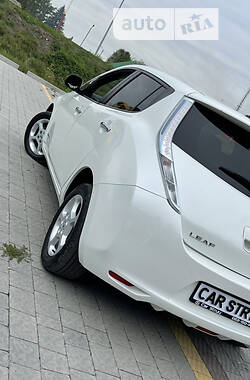 Хэтчбек Nissan Leaf 2014 в Стрые