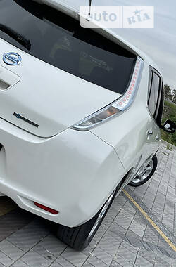 Хэтчбек Nissan Leaf 2014 в Стрые