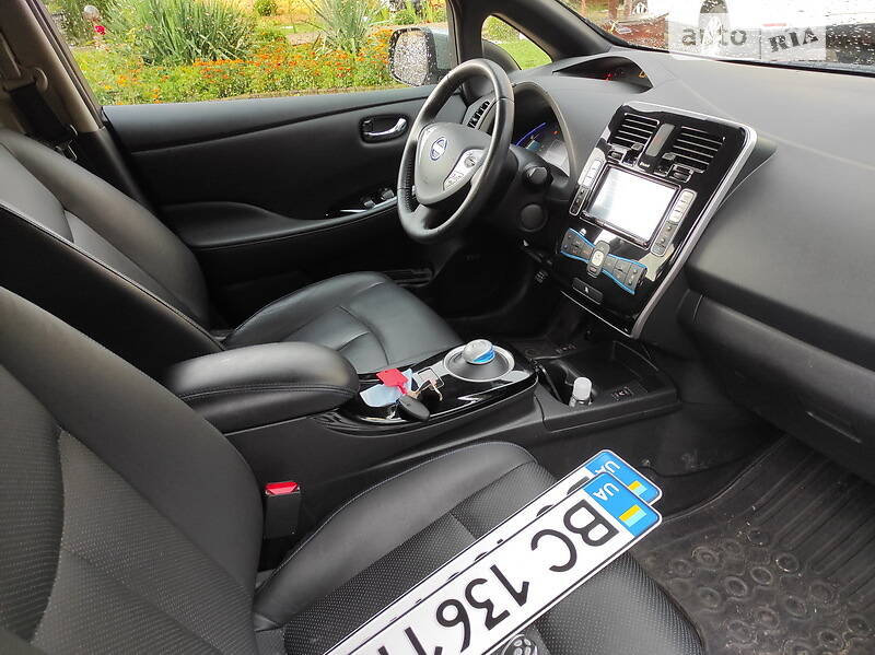 Хэтчбек Nissan Leaf 2014 в Стрые