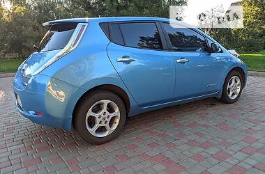 Хэтчбек Nissan Leaf 2013 в Одессе