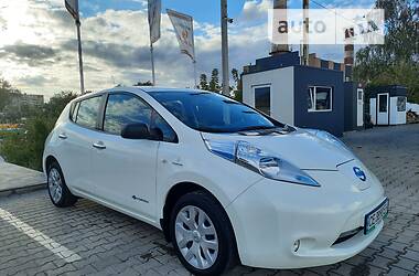 Хетчбек Nissan Leaf 2017 в Чернівцях