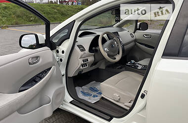 Хэтчбек Nissan Leaf 2012 в Стрые