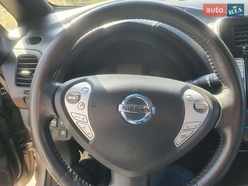 Хетчбек Nissan Leaf 2016 в Києві