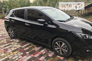 Хэтчбек Nissan Leaf 2019 в Млинове