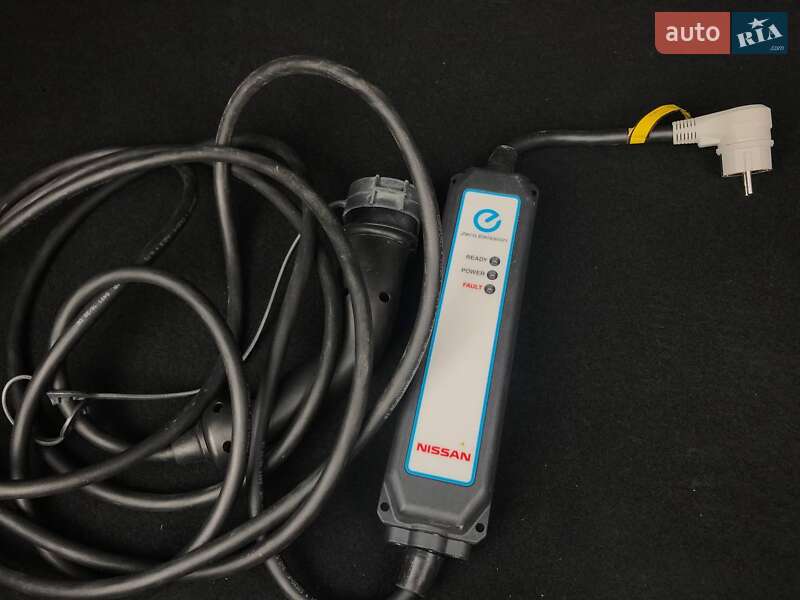 Хэтчбек Nissan Leaf 2019 в Млинове